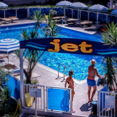 Jet Hotel