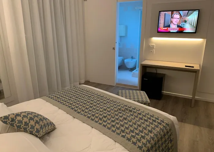 Jet Hotel 3*