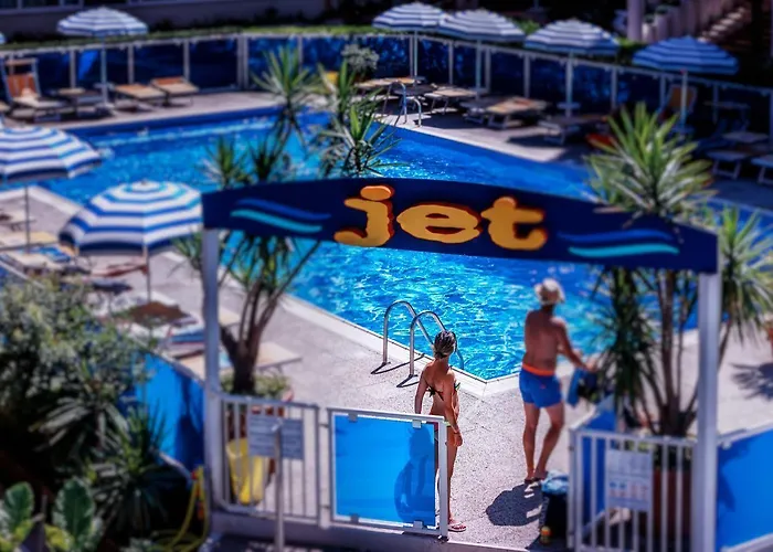 Jet فندق ليدو دي يسولو